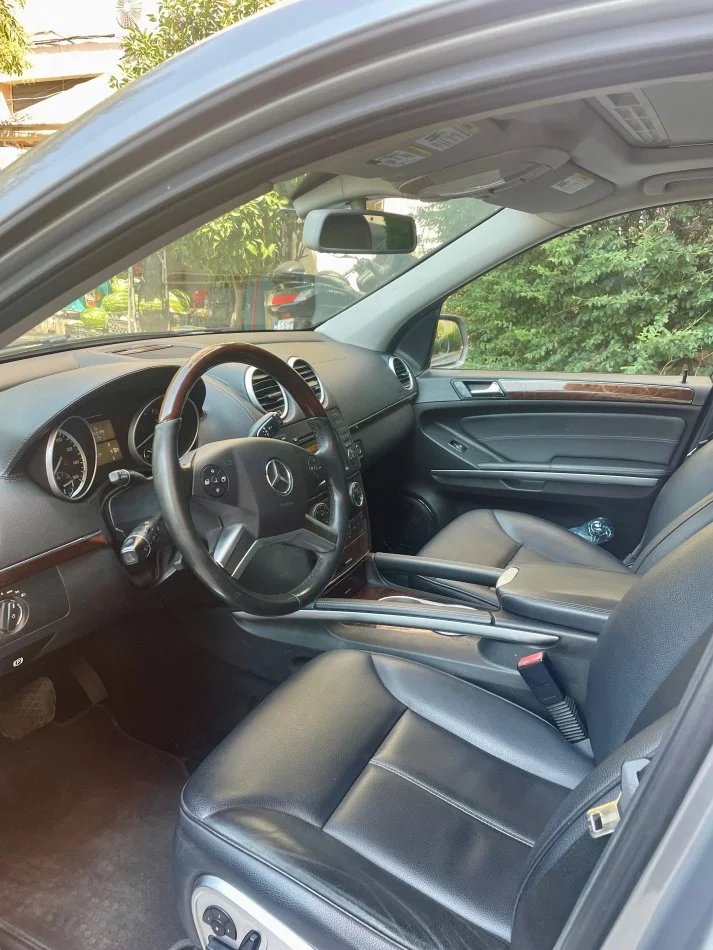 Tirane, shitet makine Mercedes-Benz Gl450 Benzin/Gaz Benzin+Gaz, gri metalizato automatik Klima 265.000 km 15.000 €