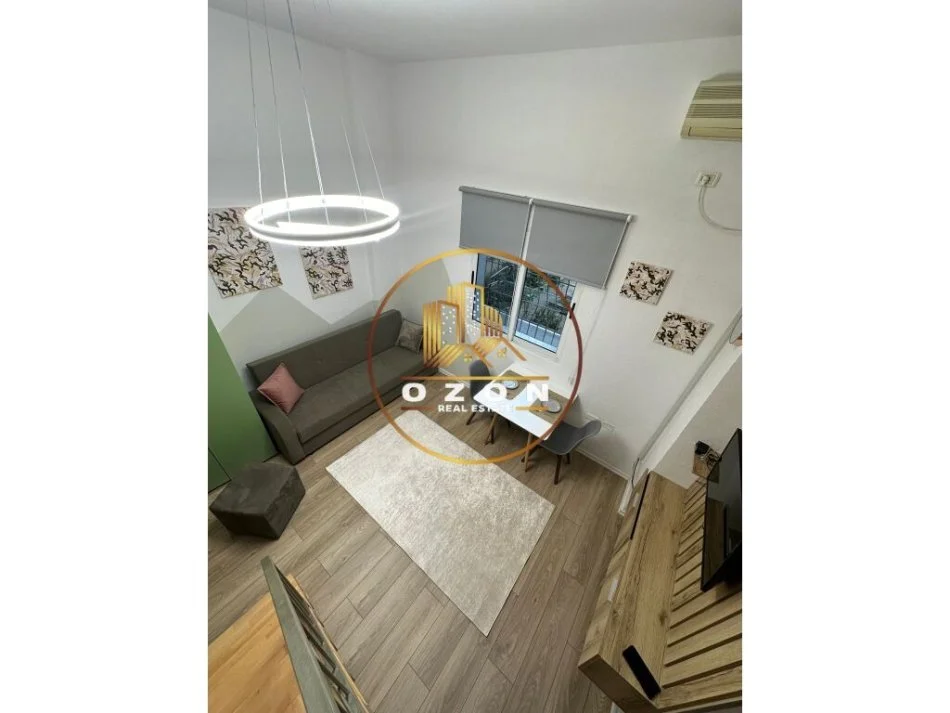 Gasoniere për Shitje pranë Qendrës Globe!