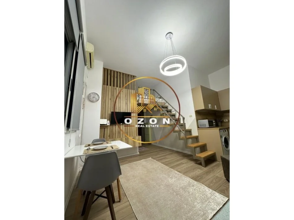 Gasoniere për Shitje pranë Qendrës Globe!