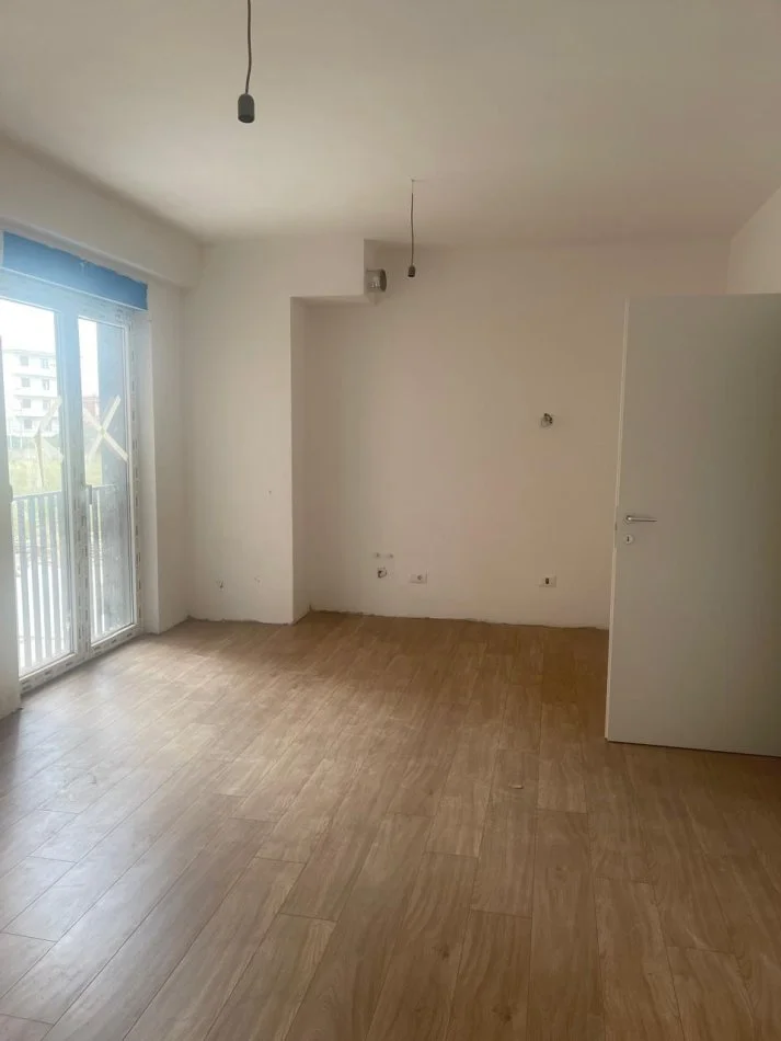 Tirane, jepet me qera apartament 1+1 Kati 2, 72 m² 300 € (Kompleksi Orbital)