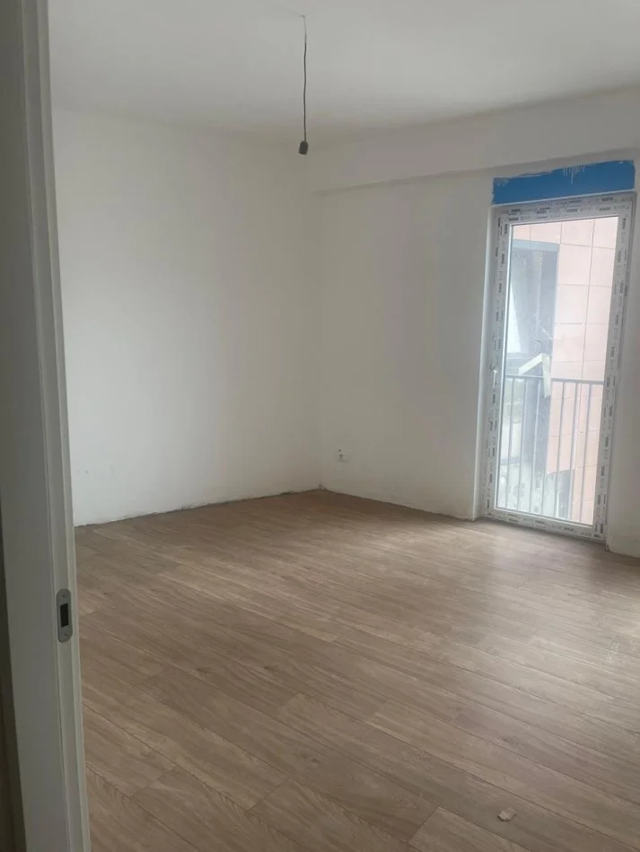 Tirane, jepet me qera apartament 1+1 Kati 2, 72 m² 300 € (Kompleksi Orbital)