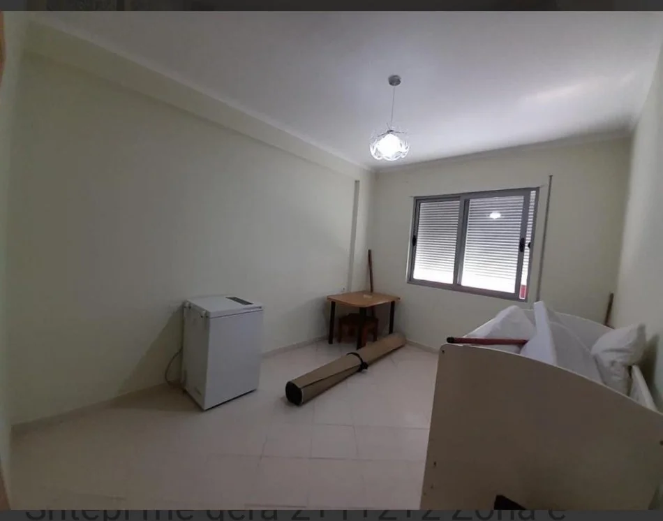 Tirane, jepet me qera apartament 2+1+Ballkon Kati 3, 118 m² 550 € (Rruga Sotir Caci, Prane Restorant Fresku.Tirane)