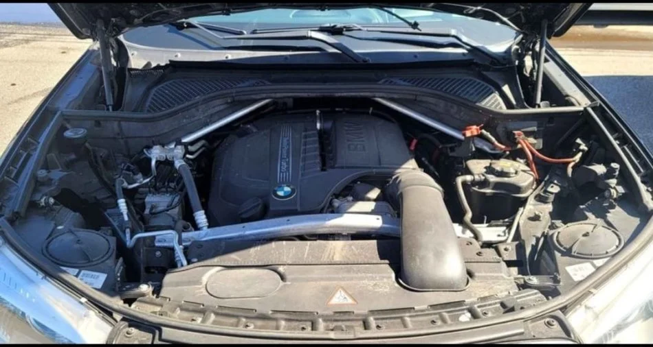 Tirane, shitet makine BMW X6 2015 Benzin, e zeze automatik Klima 177.000 km 35.000 €