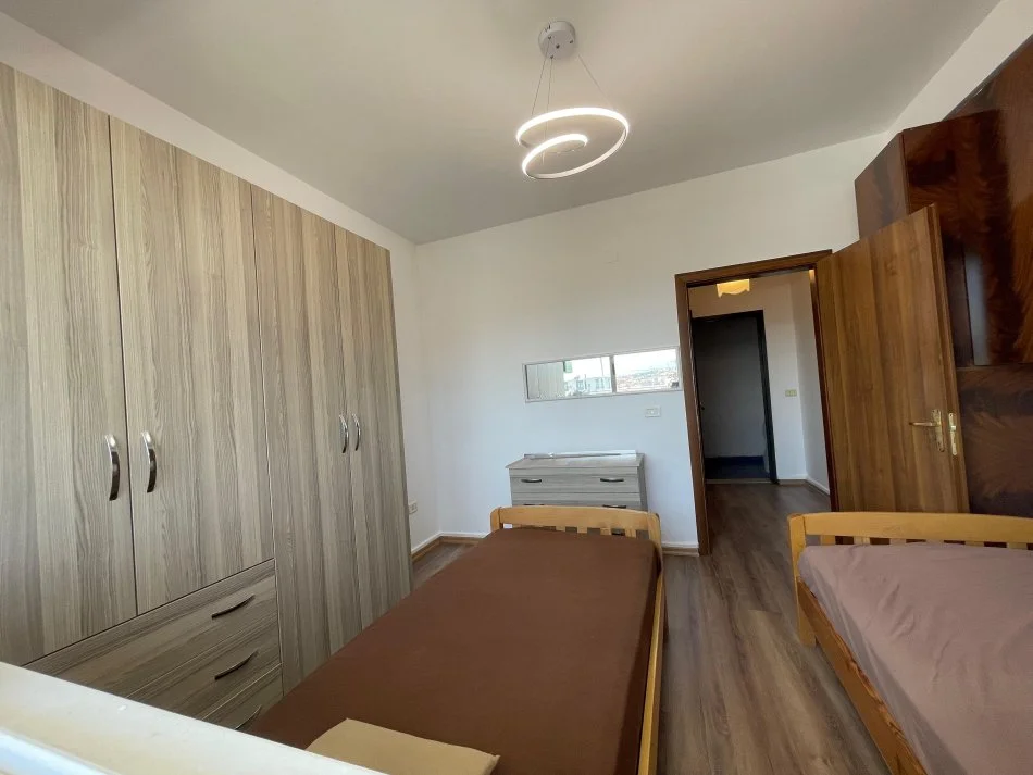 Tirane, shitet apartament 1+1 Kati 9, 62 m² 96.000 € (PORCELAN)