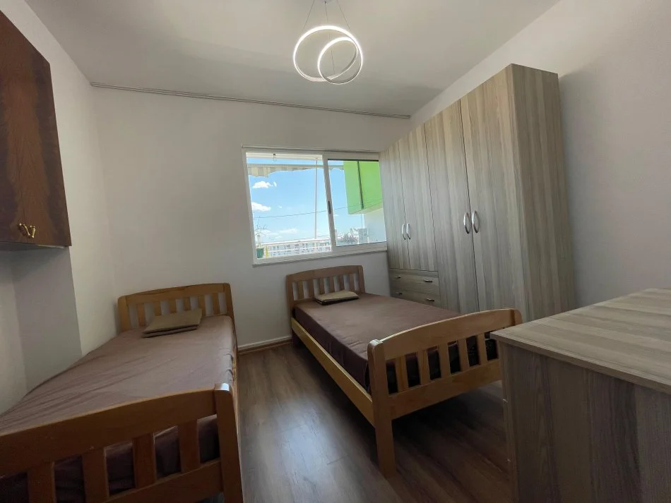 Tirane, shitet apartament 1+1 Kati 9, 62 m² 96.000 € (PORCELAN)