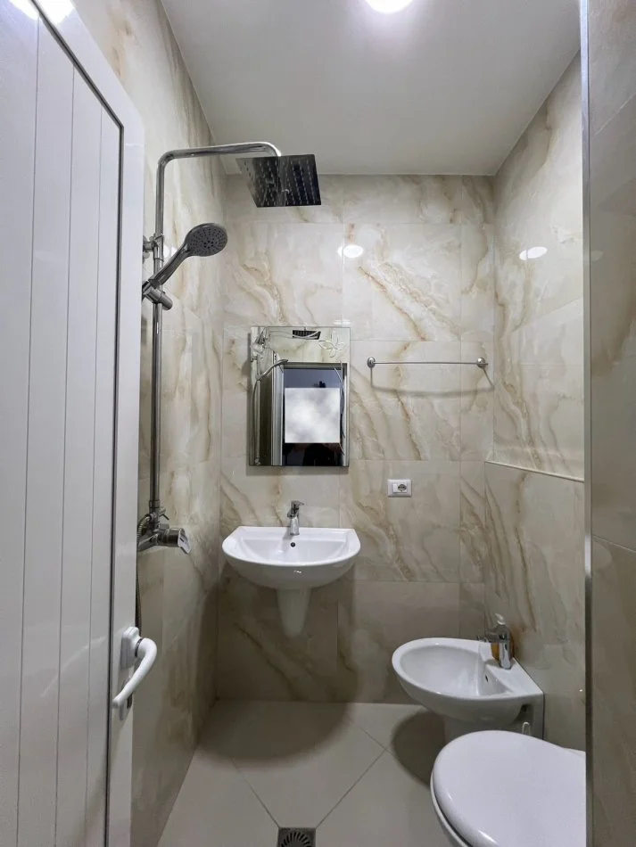 Tirane, shitet apartament 2+1 Kati 6, 102 m² 140.000 € (Yzberisht)