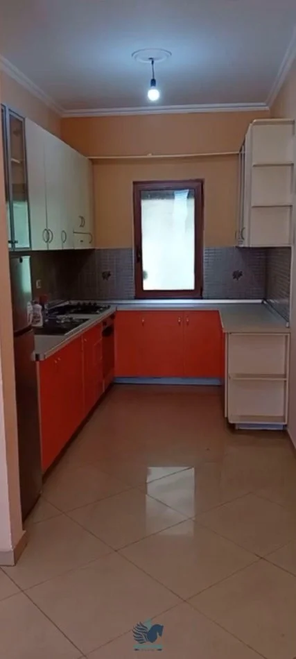 Jepet Me Qera Kat Vile 3+1 Tek 5 Maji [ID PV0478]