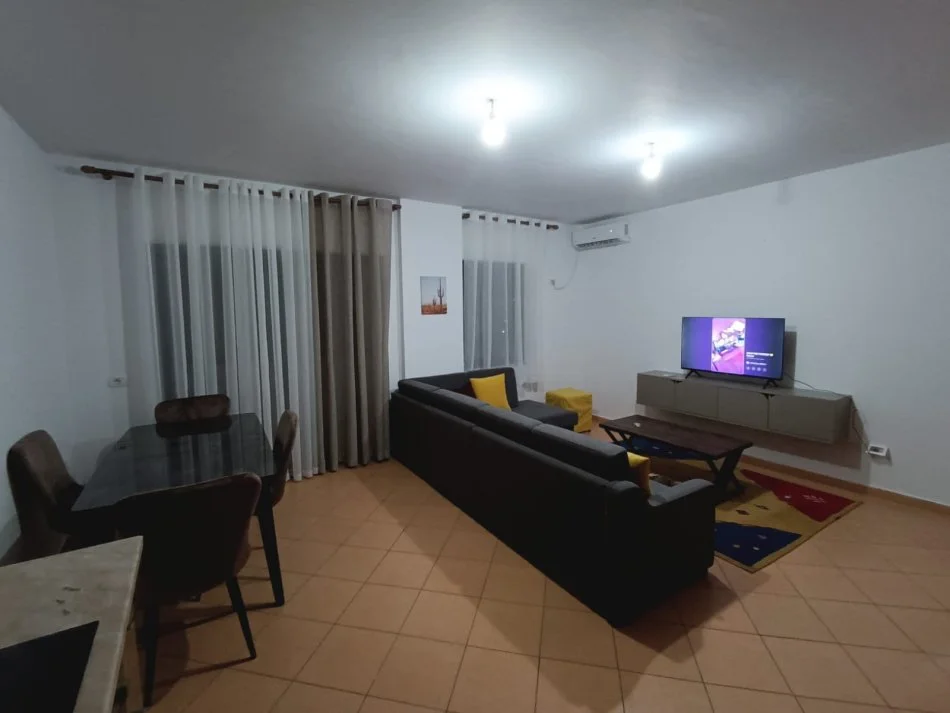 Tirane, jepet me qera apartament 2+1+Ballkon Kati 9, 96 m² 650 € (Rruga Shefqet Musaraj, Njesia Administrative Nr 7 , Prane Kryqezimit 21 Dhjetori. Tirane)