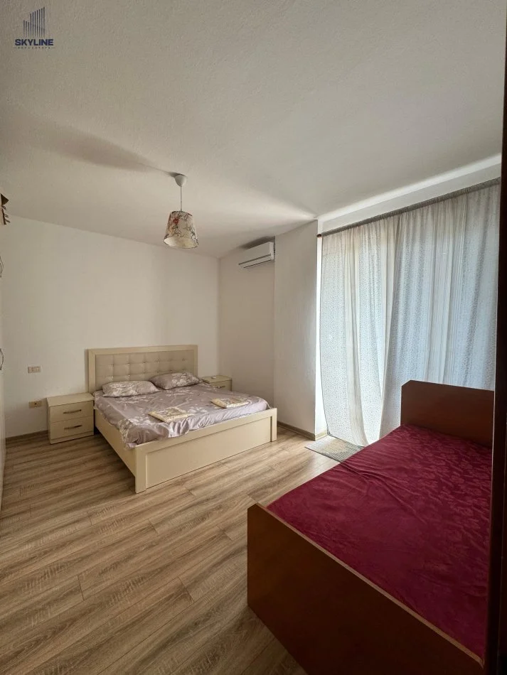 Tirane, jepet me qera apartament 2+1+Ballkon Kati 7, 700 € 