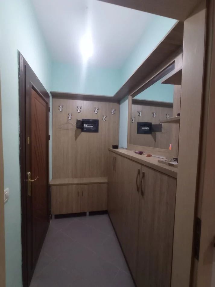 Tirane, jepet me qera apartament 2+1+Aneks+Ballkon Kati 5, 100 m² 500 € (YZBERISHT)