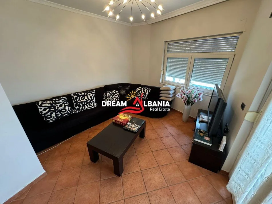 Tirane, jepet me qera apartament 2+1 , 130 m² 700 € (ne Don Bosko, prane Bar Artistit)