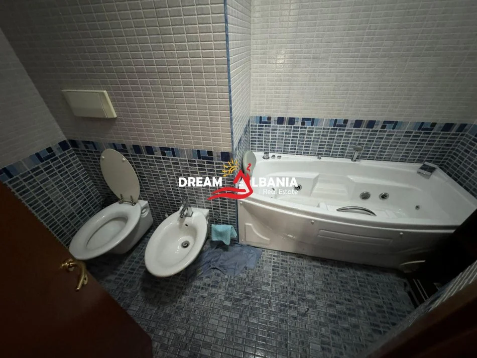 Tirane, jepet me qera apartament 2+1 , 130 m² 700 € (ne Don Bosko, prane Bar Artistit)