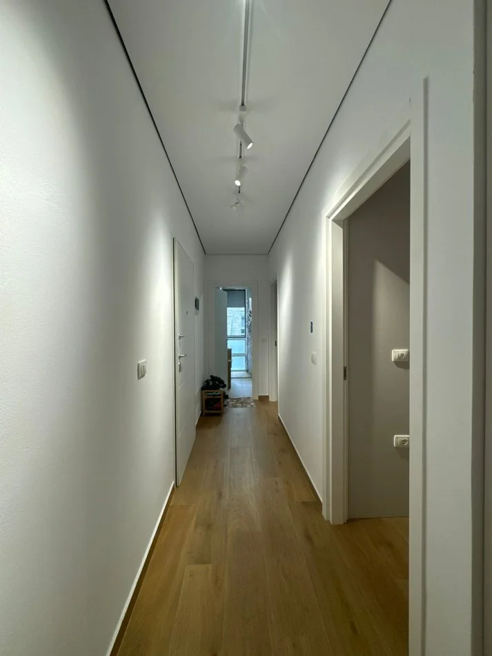 Durres, shitet 2+1+Aneks+Ballkon Kati 0, 350 m² 340.000 € (San Pietro, Gjiri i lalzit)