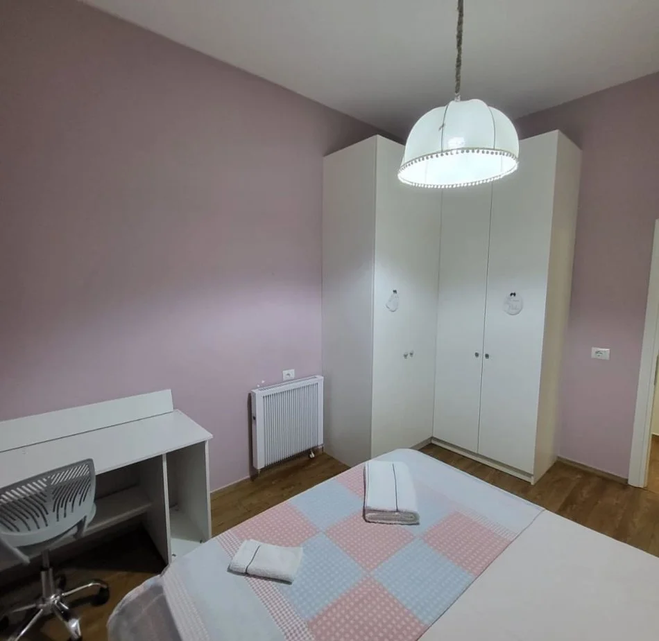 Tirane, jepet me qera apartament 2+1 Kati 2, 80 m² 750 € (Rr. Sulejman Delvina)