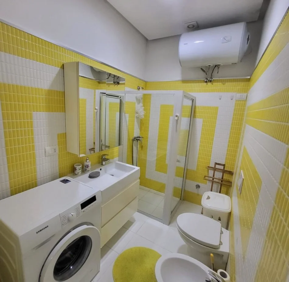 Tirane, jepet me qera apartament 2+1 Kati 2, 80 m² 750 € (Rr. Sulejman Delvina)