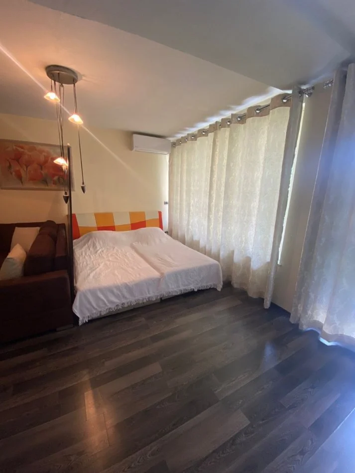 Tirane, Apartament 2+1 me qira Kati 2, 130 m² 650 € ( Brryli)