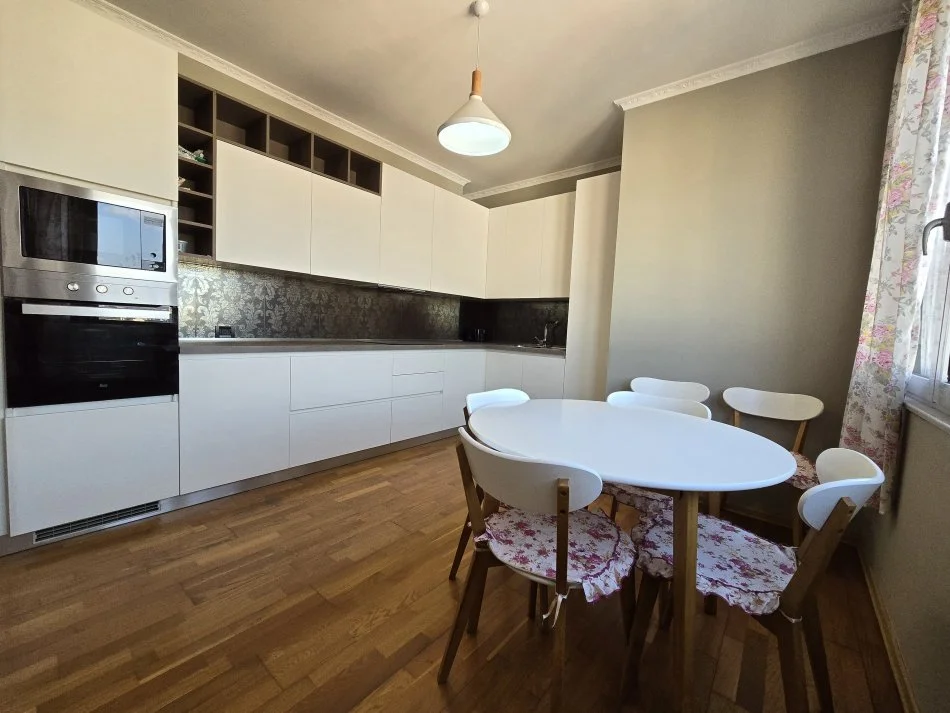 Tirane, shitet apartament 1+1 Kati 10, 97 m² 190.000 € (Vila Gold)
