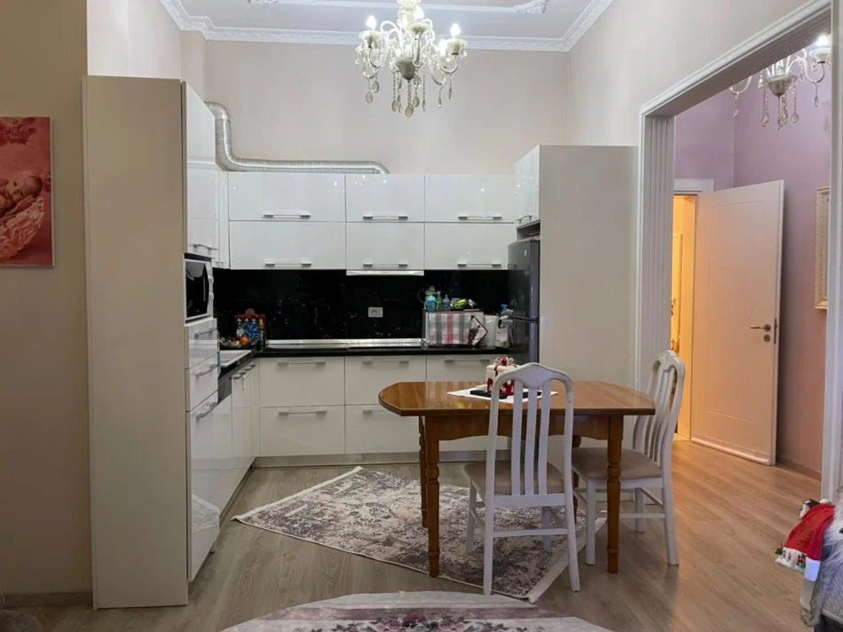 Tirane, shitet apartament 2+1 Kati 1, 109 m² 190.000 € (Kopeshti Botanik)