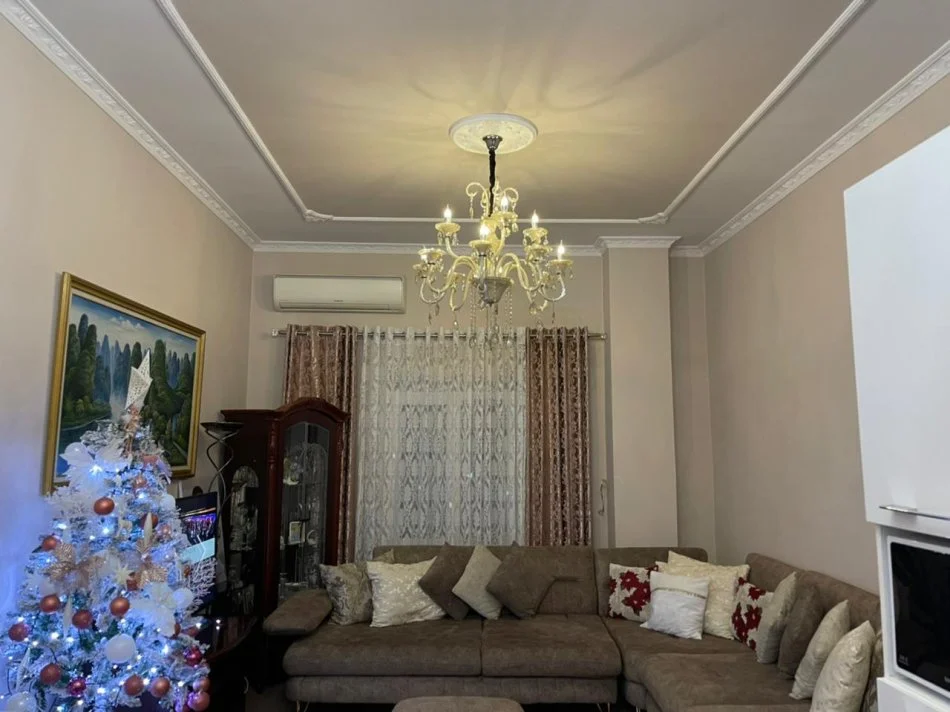 Tirane, shitet apartament 2+1 Kati 1, 109 m² 190.000 € (Kopeshti Botanik)