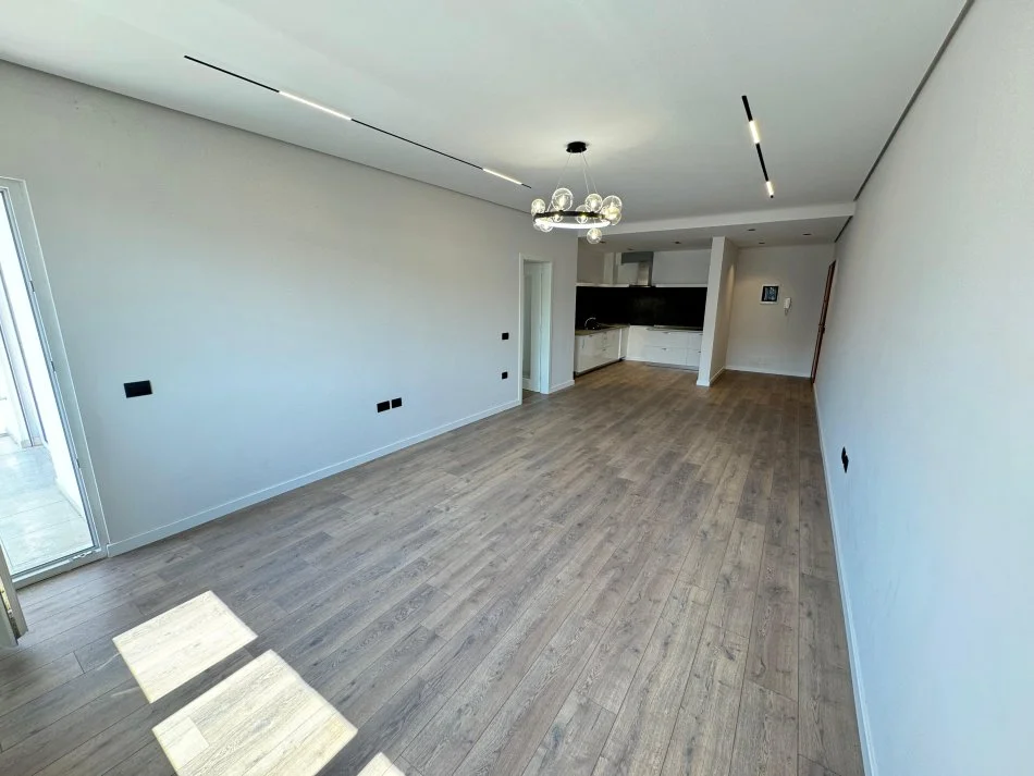 Tirane, shes apartament 2+1 Kati 5, 120 m² 230.000 € (Hamdi Sina,Liqeni i Thate)