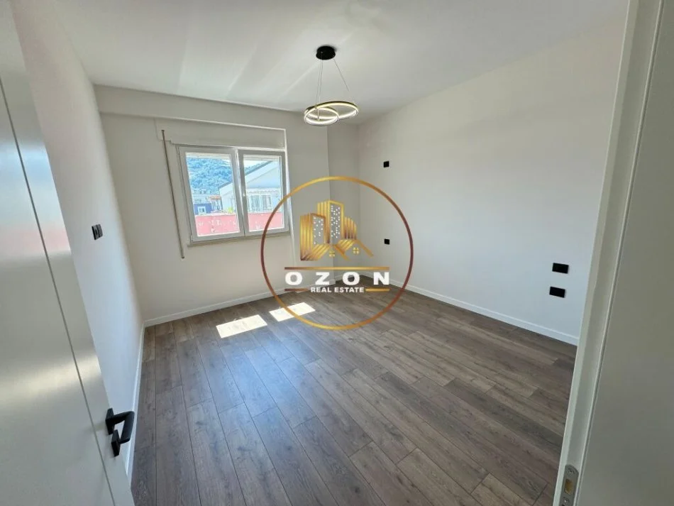 Shitet Super Apartament 2+1+2 Tek Liqeni I Thatë!