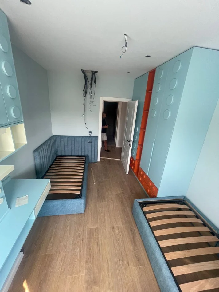 Tirane, shitet 2+1+Ballkon Kati 6, 100 m² 275.000 € (Komuna e Parisit)