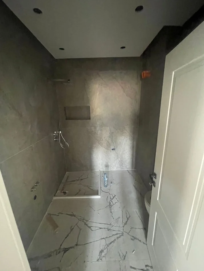 Tirane, shitet 2+1+Ballkon Kati 6, 100 m² 275.000 € (Komuna e Parisit)