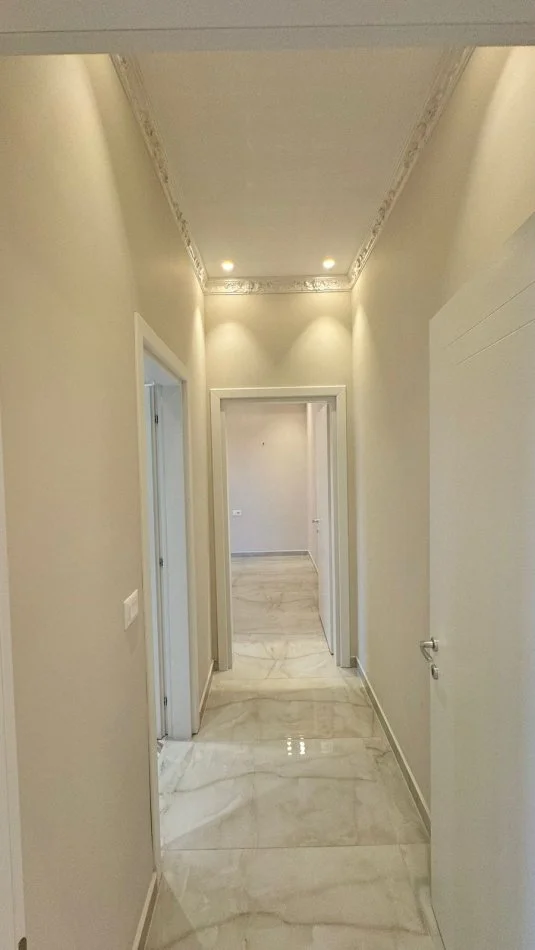 Tirane, shitet apartament 2+1+Ballkon Kati 5, 110 m² 258.000 € (ruga Kavajes, Tirana Garden Buildings)