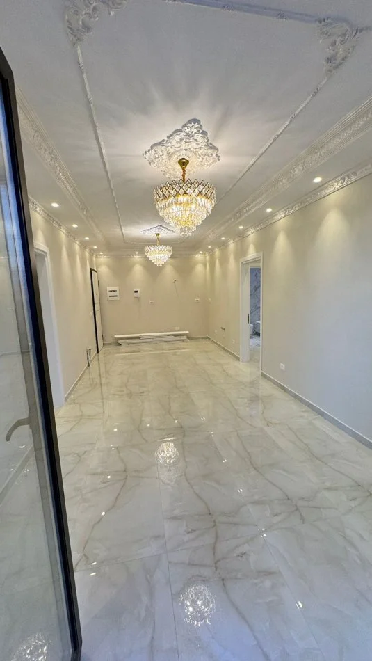 Tirane, shitet apartament 2+1+Ballkon Kati 5, 110 m² 258.000 € (ruga Kavajes, Tirana Garden Buildings)