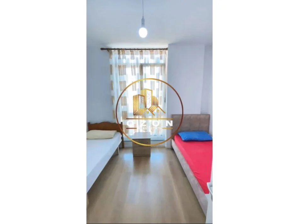 Jepet me Qira Apartament 2+1+2 Tek Tregut Elektrik!