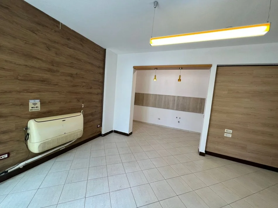 Tirane, shitet apartament 2+1 Kati 11, 117 m² 170.000 € (Parku)