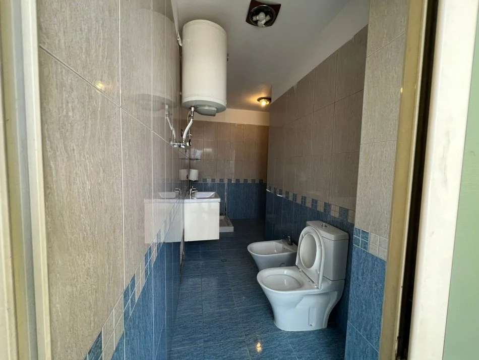 Tirane, shitet apartament 2+1 Kati 11, 117 m² 170.000 € (Parku)