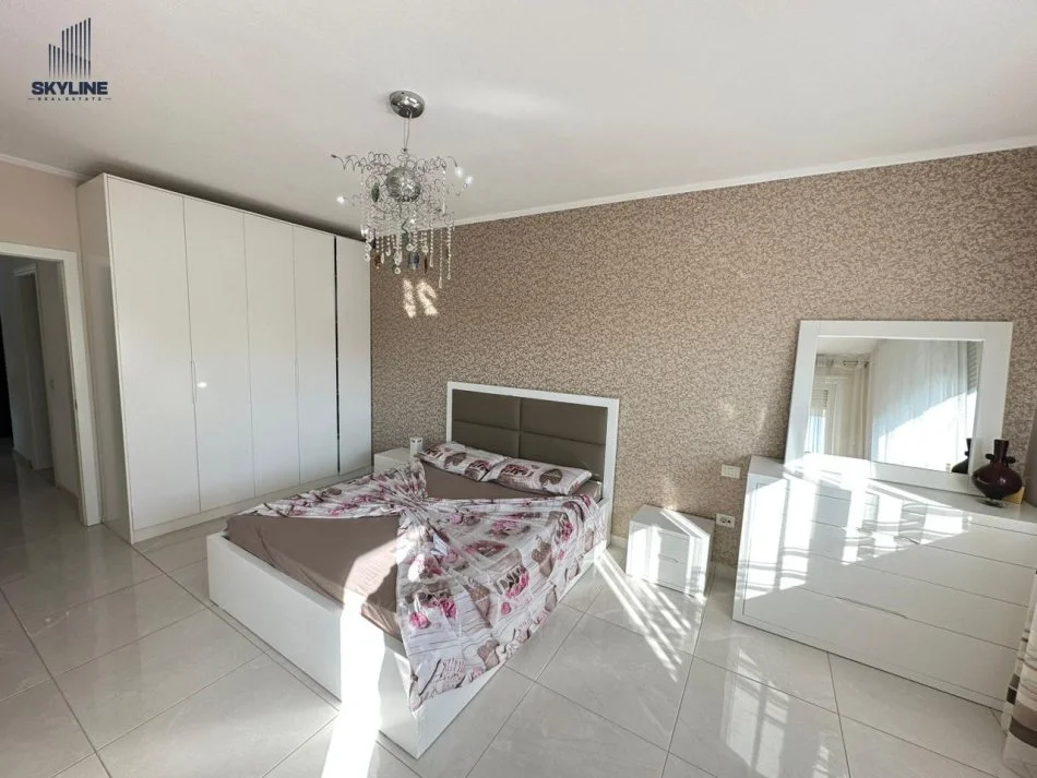 Tirane, jepet me qera apartament 2+1+Ballkon Kati 5, 500 € 