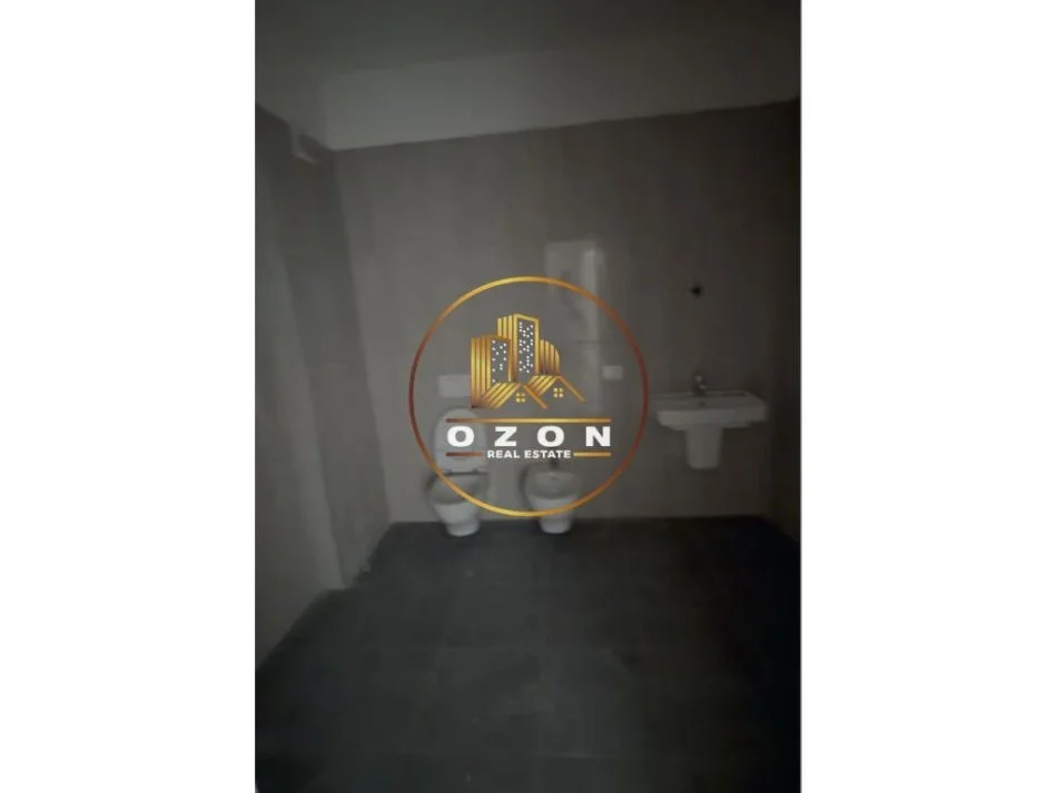 Shitet Super Apartament 2+1 Tek Fusha e Aviacionit!