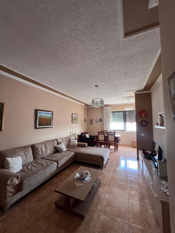 Durres, shitet apartament 2+1+Aneks+Ballkon Kati 7, 98 m² 127.000 € (Te Ujesjellsi)
