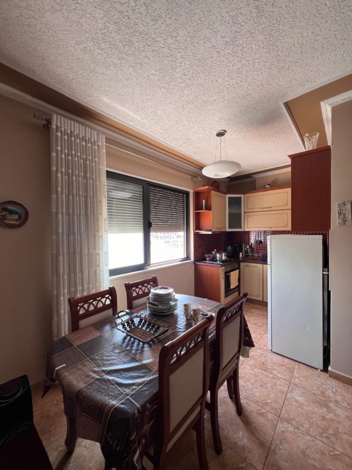 Durres, shitet apartament 2+1+Aneks+Ballkon Kati 7, 98 m² 127.000 € (Te Ujesjellsi)