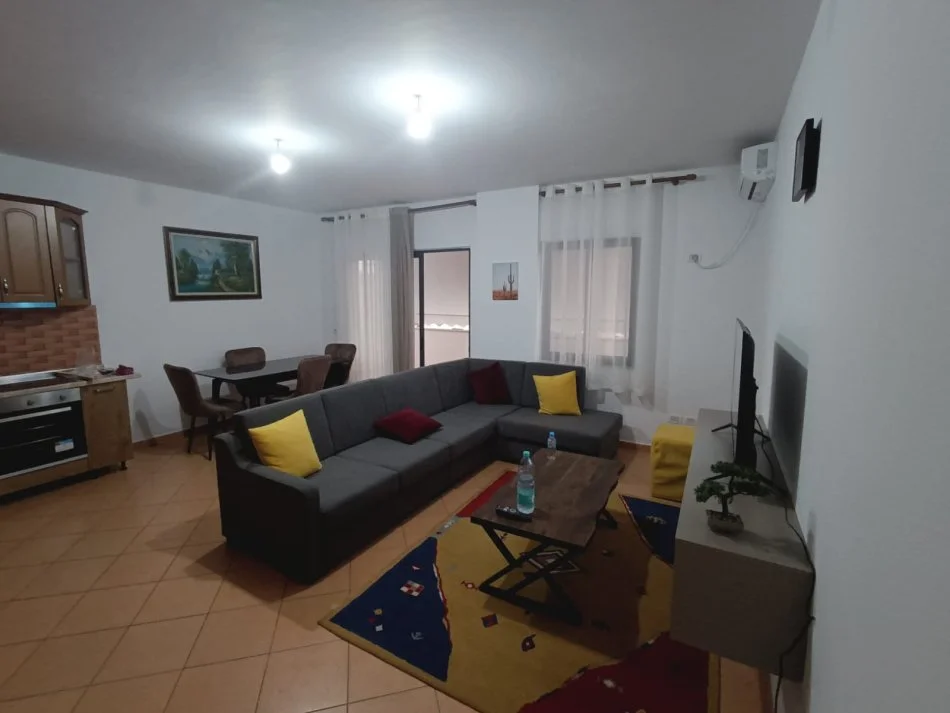 Tirane, jepet me qera apartament 2+1 Kati 9, 95 m² 650 € (21 Dhjetori)