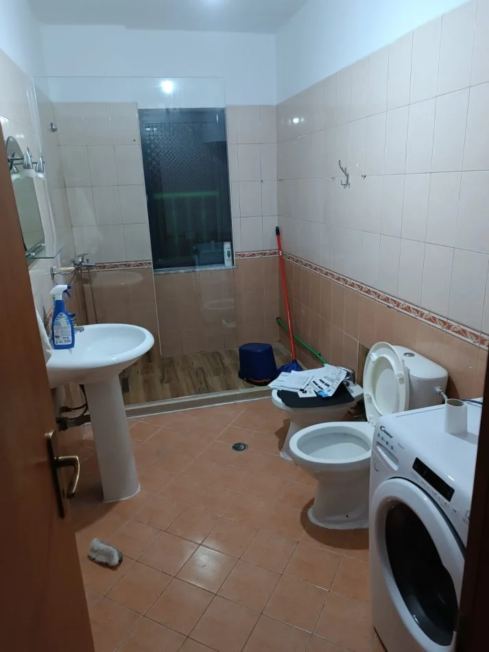Tirane, jepet me qera apartament 2+1 Kati 9, 95 m² 650 € (21 Dhjetori)