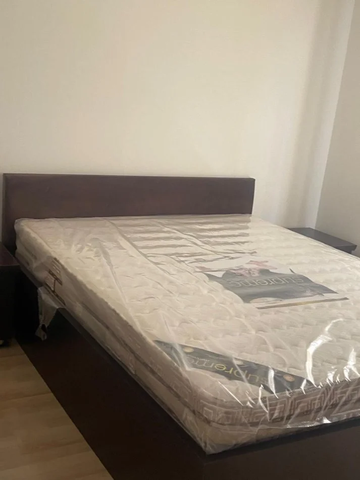 Tirane, Apartament 2+1 me qira Kati 3, 130 m² 600 € ( Rruga Siri Kodra )