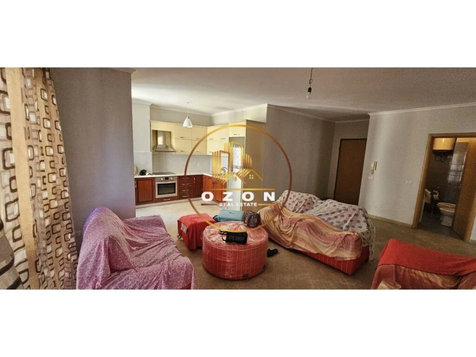 Apartament 2+1+2 për Qera në Astir!