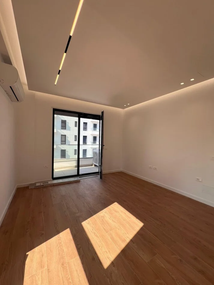 Tirane, shes apartament 2+1+Aneks+Ballkon Kati 3, 103 m² (Porcelan)