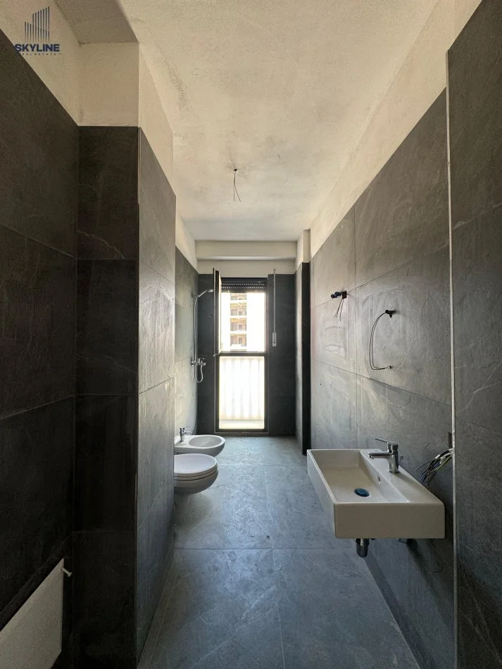 Tirane, shitet apartament 1+1+Ballkon Kati 2, 68 m² (Kompleksi El Bavo)