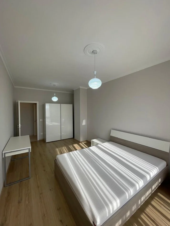 Tirane, jepet me qera apartament 2+1 Kati 6, 98 m² 600 € (karl gega)