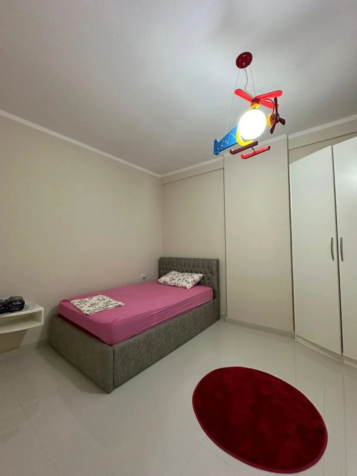 Tirane, jepet me qera apartament 2+1 Kati 8, 85 m² 500 € (Astir)