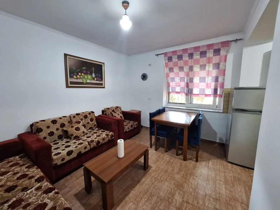Tirane, jepet me qera apartament 2+1 Kati 2, 74 m² 470 € (mine peza)