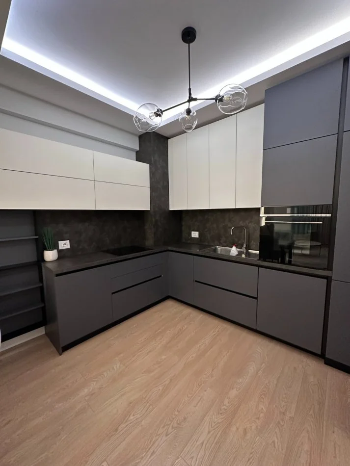 Tirane, shitet apartament 2+1 Kati 6, 95 m² 165.000 € (Tirana Golden Park)