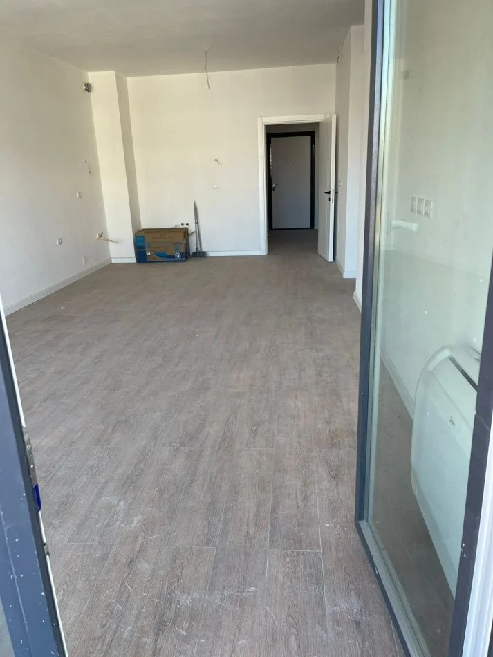 Tirane, jepet me qera apartament 3+1 Kati 6, 126 m² 550 € (Astir)