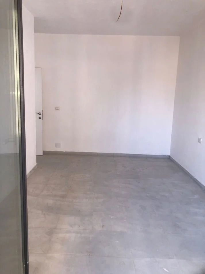 Tirane, jepet me qera apartament 1+1 Kati 1, 77 m² 450 € (Astir)