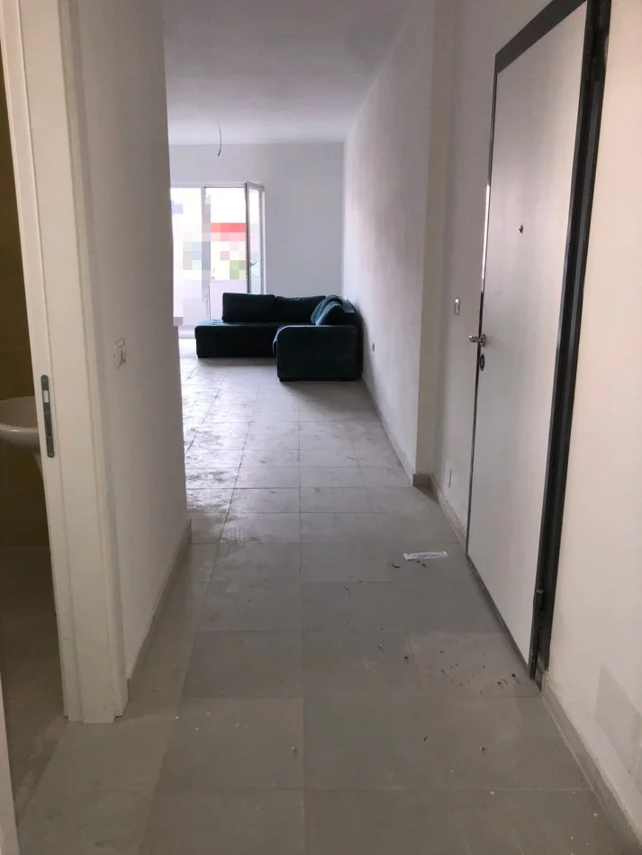 Tirane, jepet me qera apartament 1+1 Kati 1, 77 m² 450 € (Astir)