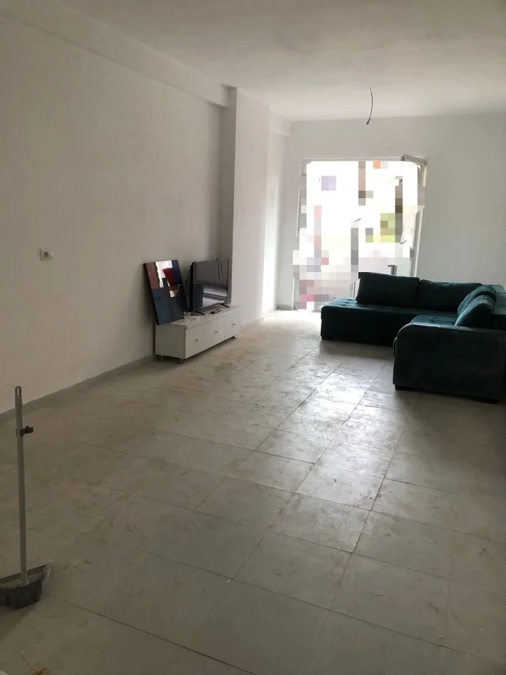 Tirane, jepet me qera apartament 1+1 Kati 1, 77 m² 450 € (Astir)
